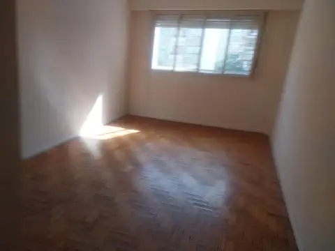 Av. Dr. Honorio Pueyrredon 700, Piso 5º