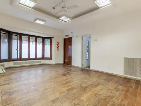 Edificio Comercial en Quilmes oeste a media cuadra de Andres Baranda