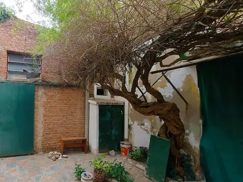 Casa 5 ambientes con 1 baño