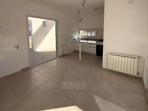 Casa 3 ambientes con 2 baños