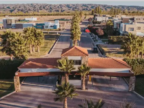 Terreno en venta en Barrio Privado Carrascal Lulunta Mendoza