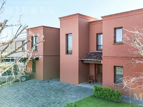 Casa en alquiler Anual en Haras Santa Maria barrio Los Eucaliptos