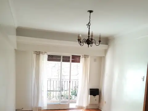 Depto de 3 Amb. CONTRAFRENTE CON BALCON