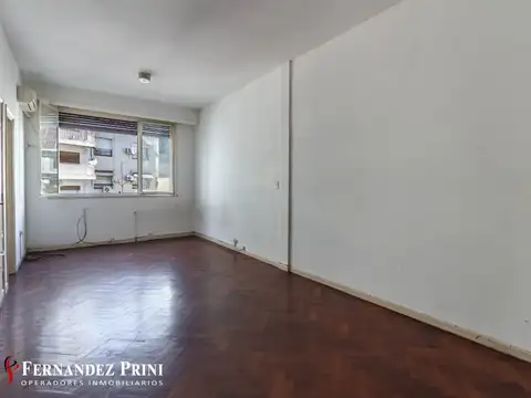 Amplio monoambiente al contrafrente en ultimo piso, muy luminoso