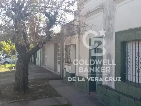 Casa a demoler a metros de Avenida Facundo Zuviria