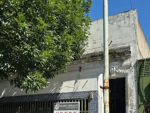 LOCAL S/LOTE 8 ,66 X 49  ALTURA PARA CONSTRUIR 8 PISOS 1.200 M2 VENDIBLES NUEVO CODIGO