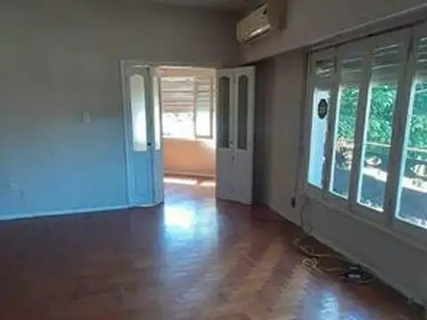 Comodoro Rivadavia y esquina Zapiola