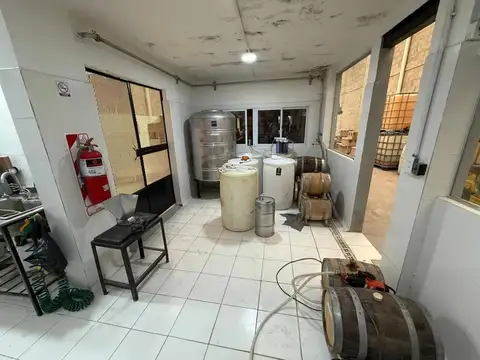 VENTA – DEPÓSITO/GALPÓN EN IMPECABLE ESTADO – 360 m2