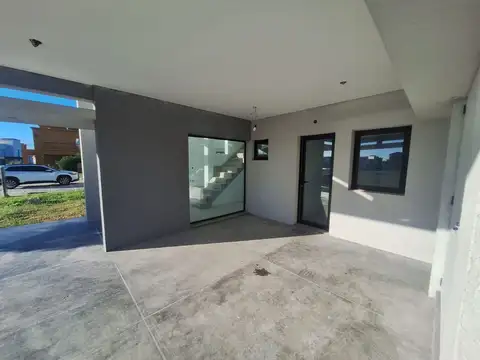 Casa en Venta con 1 cochera