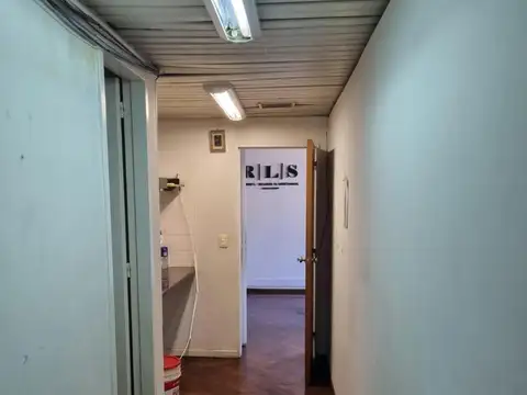 Oficina en venta - 2 Baños - Monserrat