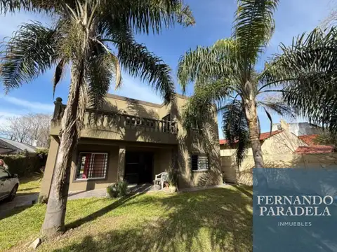 Casa en venta c/ cochera en Villa Gobernador Udaondo