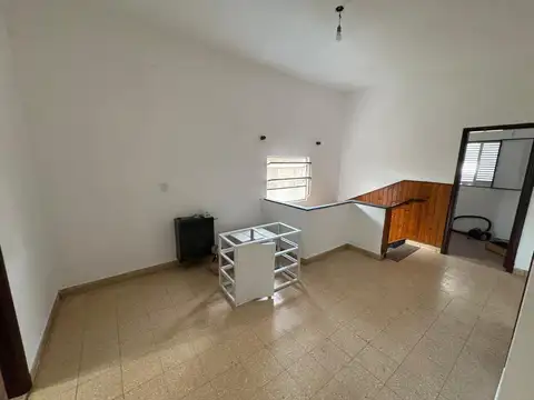 Alquiler PH 4 ambientes en alquiler en Monte Castro - 1° por escalera