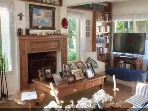 Casa en Alquiler con 1 cochera