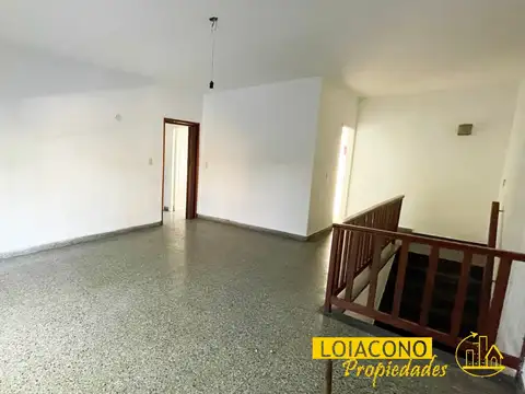 Casa 3 ambientes con 2 baños