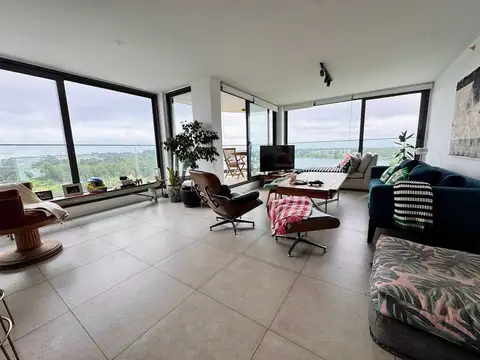 Avenida Carlos Racine 100