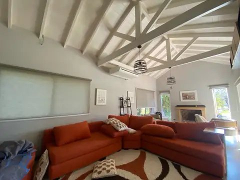 Casa en Venta en Pilar, USD 198.000