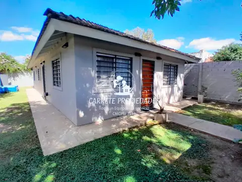 Casa en venta 4amb. Con Cochera.  Villa Morra II. Apto Crédito. Pilar. 100