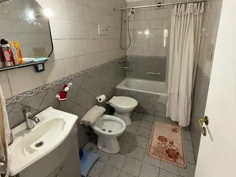 Venta casa de 3 o 4 ambientes en Lanús Oeste