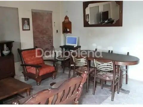 Depto Tipo Casa 3 ambientes con 2 baños