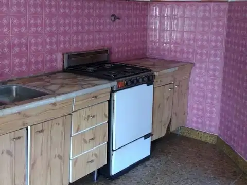 Casa 3 ambientes con 1 baño