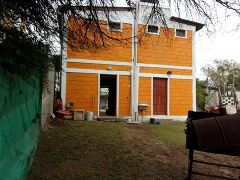 Casa 3 ambientes con 2 baños