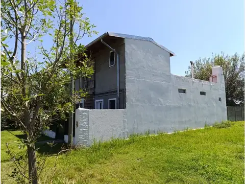 Casa con local en Andino, excelente ubicación