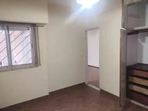 Venta amplio depto de 3 amb