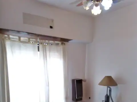 CASA LOTE PROPIO DE 4 AMB EN LOMAS DEL MIRADOR