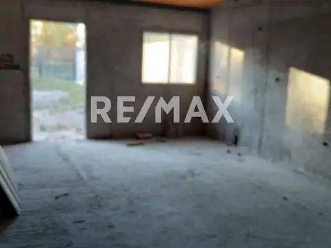 VENTA LOTE CON AVANCE DE OBRA CINCO SALTOS