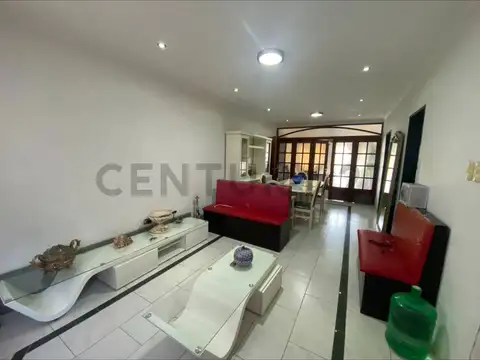 Casa en Venta en Los Hornos, USD 115.000