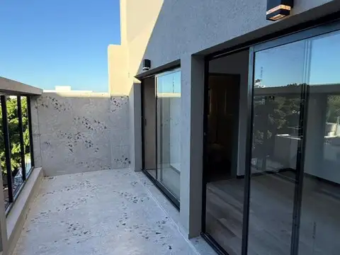 manuela pedraza 6000