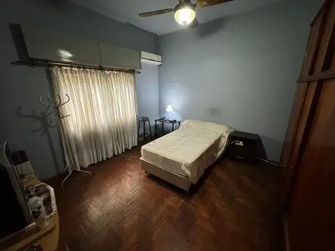 Depto Tipo Casa en Venta 50 años