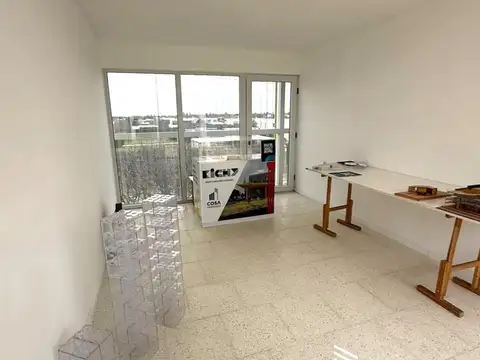 Local en Alquiler en Funes, $ 416.000