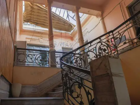 VENTA EDIFICIO CENTRO PENSION Y 2 LOCALES RENTADOS