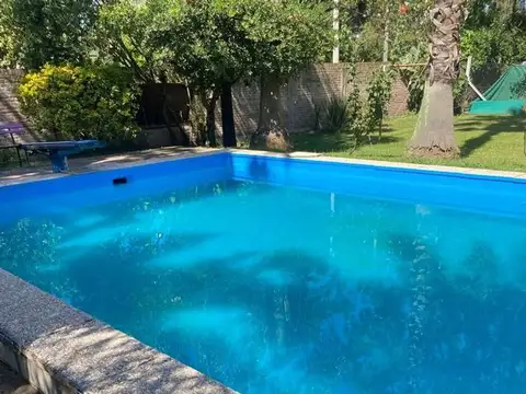 Casa en Venta con 2 cocheras