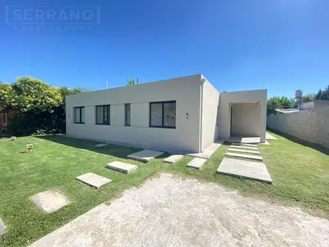 NOT. Venta. Casa 4 ambientes. Parque Sakura. Exaltacion de la Cruz. APTA CREDITO HIPOTECARIO