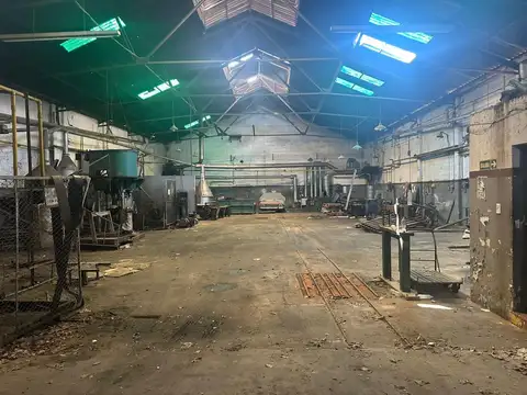 Galpón / Depósito - 680 m2. - Villa Soldati  - VENTA