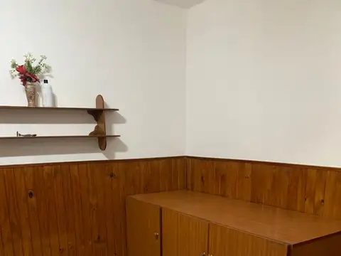 Casa en Alquiler con 2 cocheras