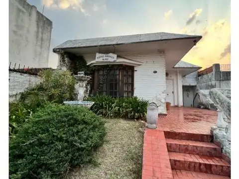 CASAS DE 2 DORMITORIOS ALBERDI OESTE