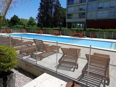 Oficina en Venta en Pilar Centro, USD 170.000