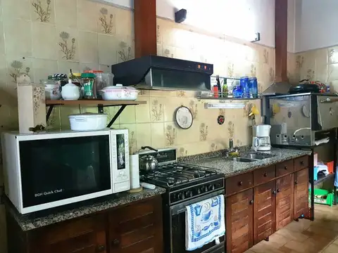 Casa 5 ambientes con 2 baños