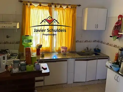 Casa 4 ambientes con 1 baño