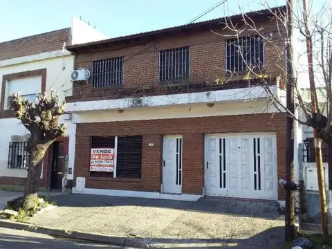 CASA DE 5 AMBIENTES EN VENTA