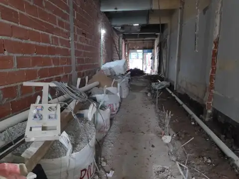 Local en Alquiler en Flores, USD 8.000