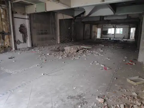 Local en Alquiler en Flores, USD 8.000