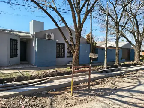 Casa en Venta en Villa Elisa, USD 380.000