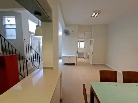 Depto Tipo Casa 3 ambientes con 2 baños