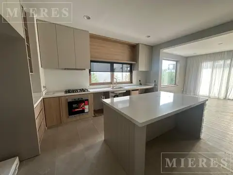 Casa en Venta al Noroeste