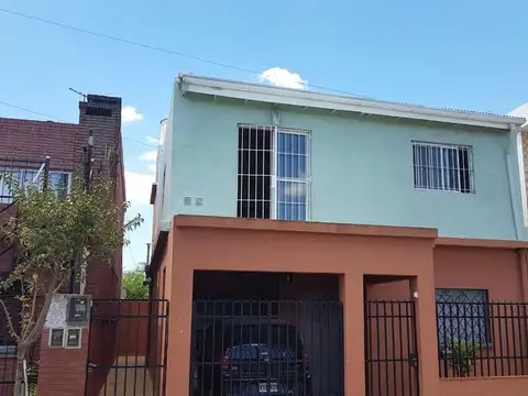 DEPARTAMENTO EN PLANTA ALTA 2 AMBIENTES MUY BUEN ESTADO