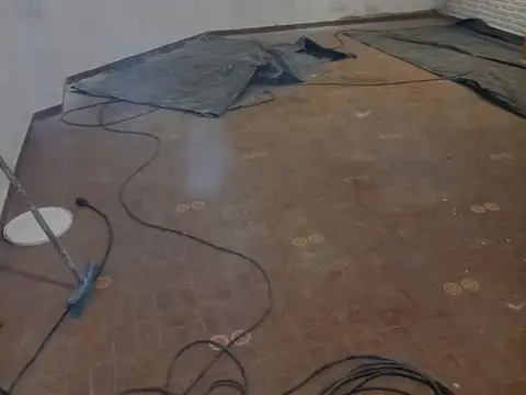 Local en Alquiler en Caseros, $ 350.000